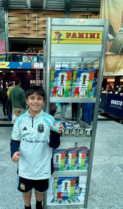 Panini y Fancity presentan los stands de figuritas del Mundial en shoppings de Buenos Aires